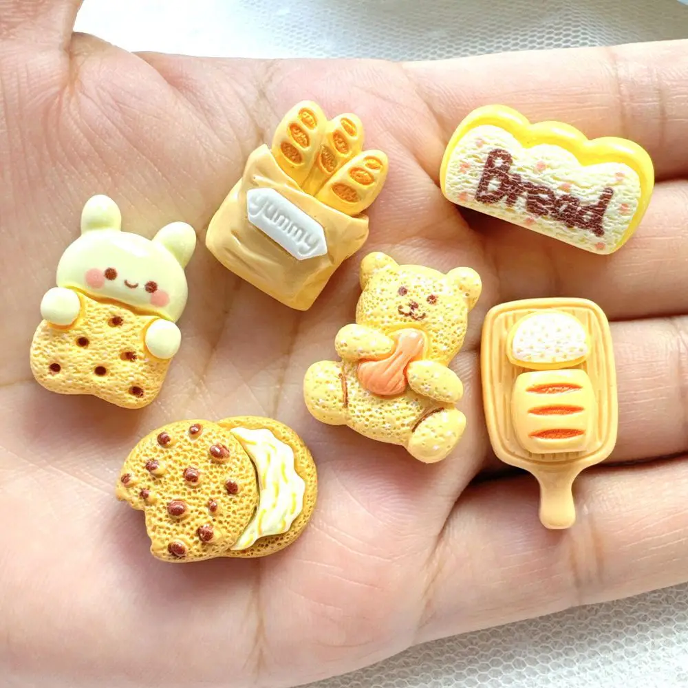 Kawaii Mini Resin Bear Shape B - Christmas Craft Embellishment 评论和价格