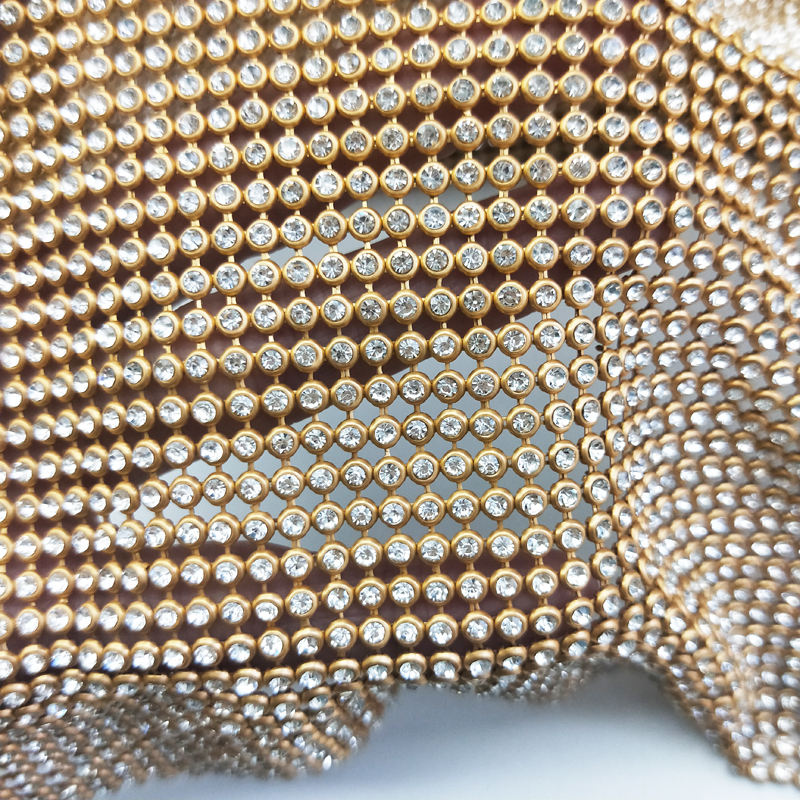 45x120cm Sparkly Gold Base Rhi - Crystal Mesh Fabric 评论和价格