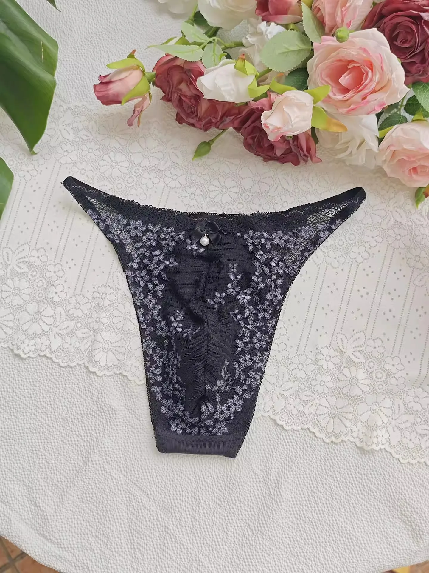 Black Lace Man's T-brief Embro - Embroidery Embellishments 评论和价格