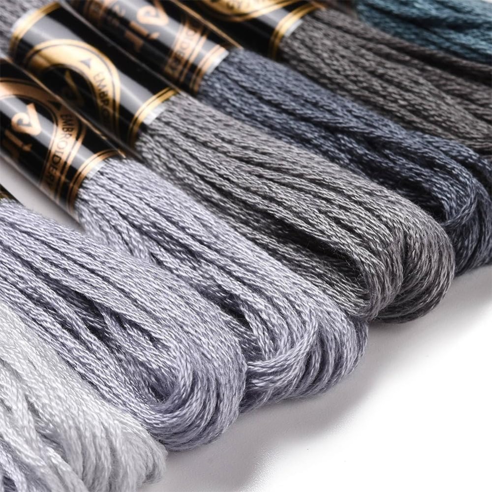 8 Skeins 70 Yards Grey Friends - Embroidery Embellishments 评论和价格